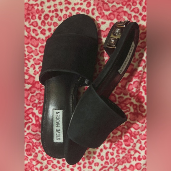 Steve Madden Elegant Black Slide Sandals - Picture 2 of 5